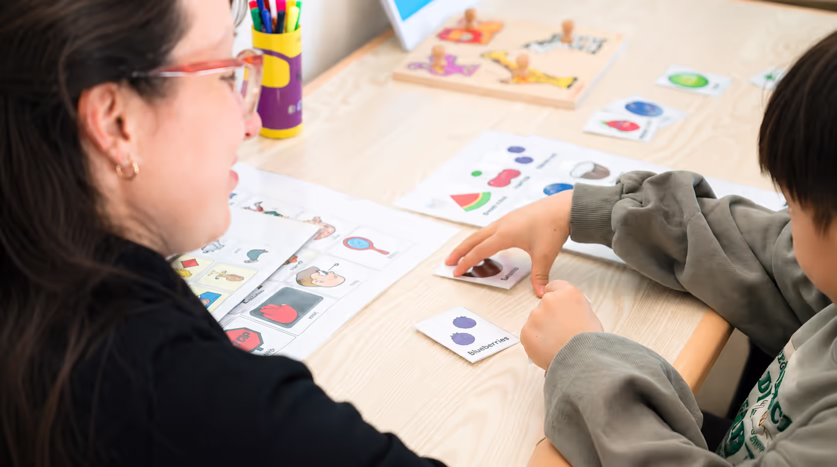 Queensland Therapy Centre therapist with child